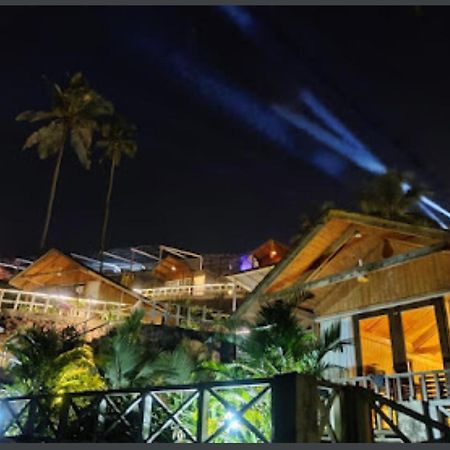 Flamingo Beach Resort GOA Екстериор снимка
